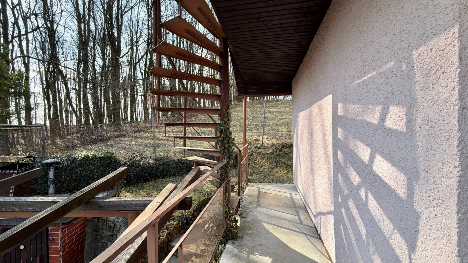 Prodej chaty 3+kk, 57 m², balkon, sklep, pergola, zahrada, Březnice u Zlína