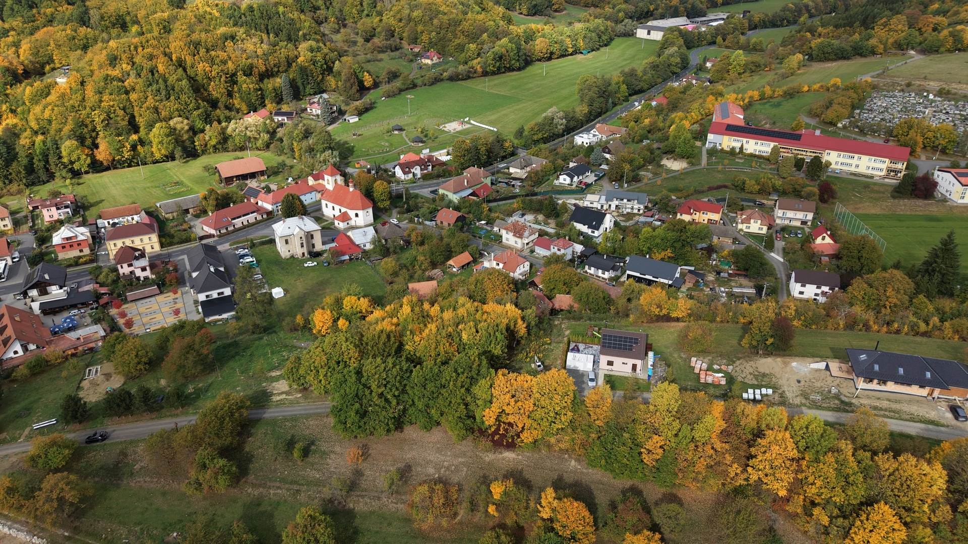 Prodej stavebního pozemku 750 m2, kompletně zasíťováno, Kašava, Hostýnské vrchy