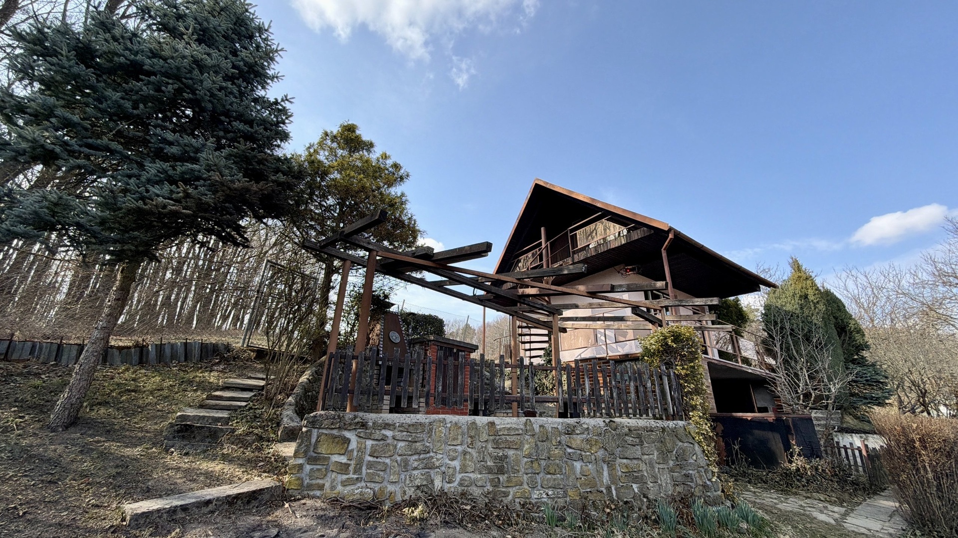 Prodej chaty 3+kk, 57 m², balkon, sklep, pergola, zahrada, Březnice u Zlína