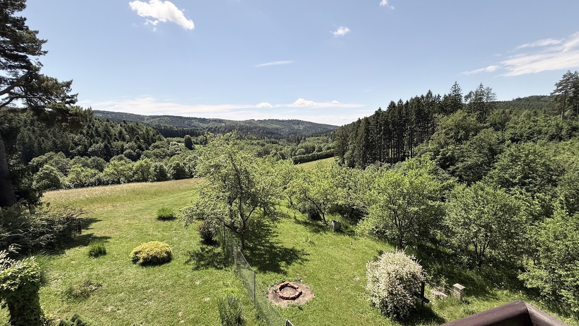 Prodej rekreační chaty 3+1, 139 m2, zahrada, terasa, garáž, Košařiška, Držková