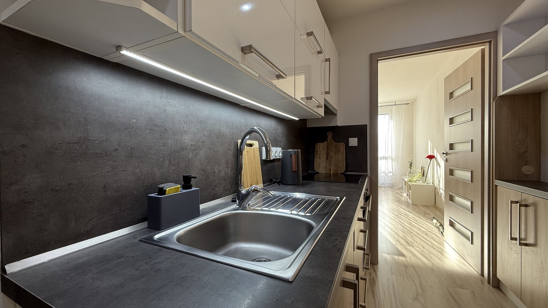 Pronájem bytu 1+kk, 32 m2, balkón, sklep, Družstevní, Zlín