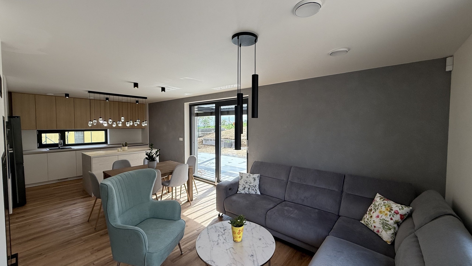 Prodej novostavby RD 5+kk,  124 m2, zahrada 719 m2, parkování, Panenské Břežany, Praha-východ
