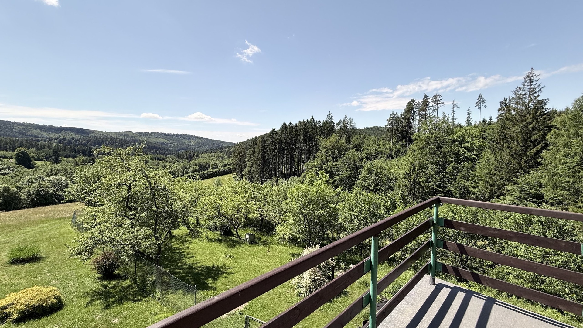Prodej rekreační chaty 3+1, 139 m2, zahrada, terasa, garáž, Košařiška, Držková