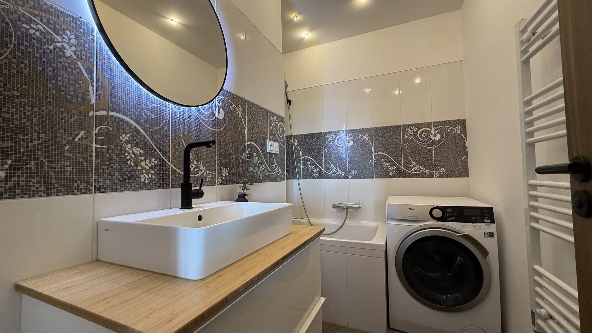 Prodej moderního bytu 3+kk, 67m2, lodžie, sklep, Gutova, Praha 10 Strašnice
