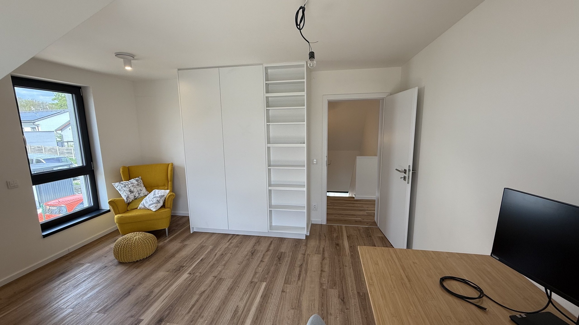 Prodej novostavby RD 5+kk,  124 m2, zahrada 719 m2, parkování, Panenské Břežany, Praha-východ