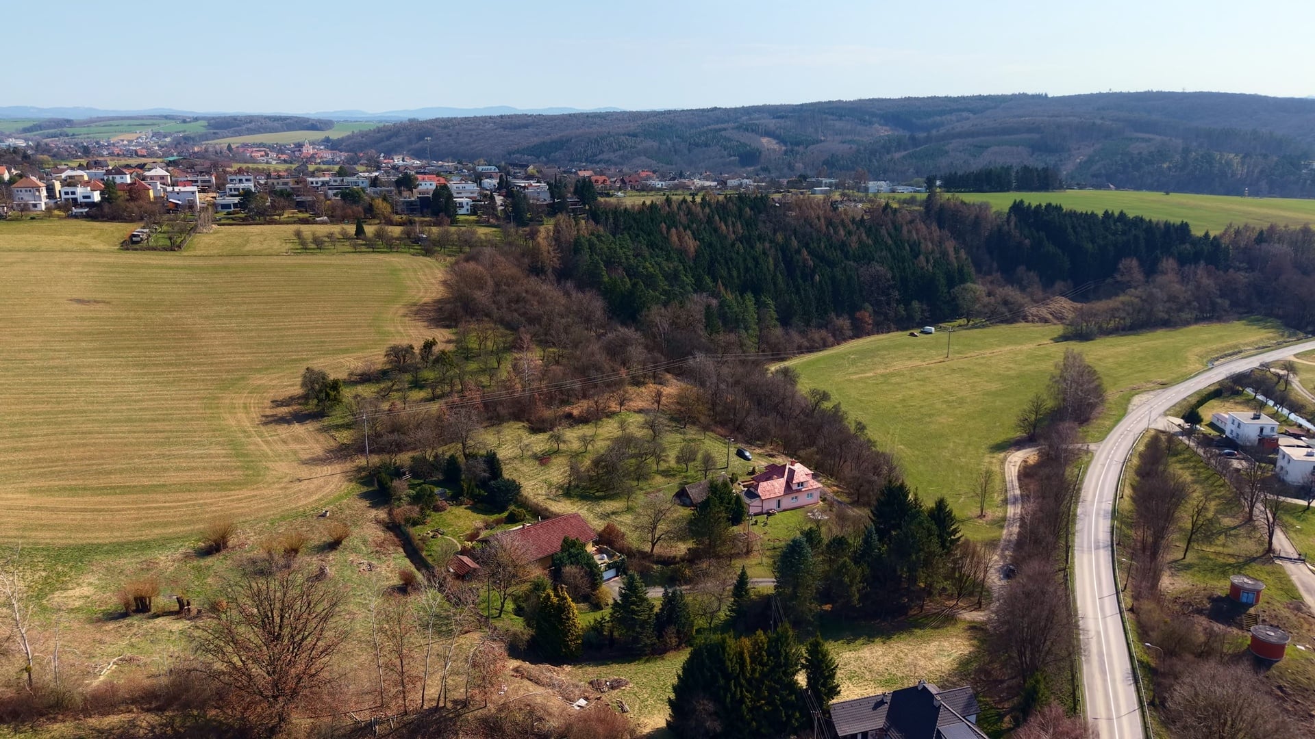 Prodej zasíťovaného stavebního pozemku , 1359 m2, Kostelec u Zlína