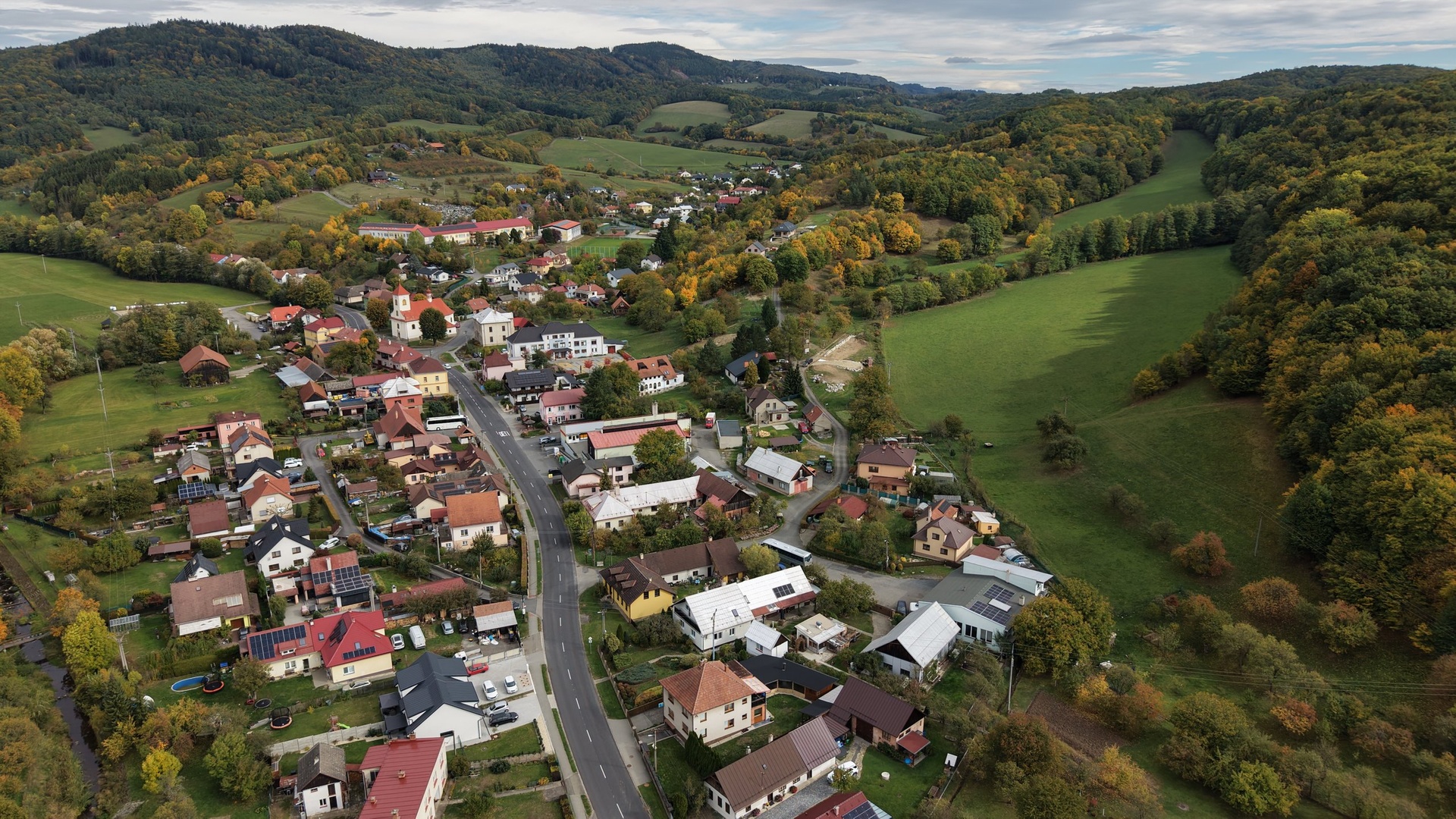 Prodej stavebního pozemku 750 m2, kompletně zasíťováno, Kašava, Hostýnské vrchy