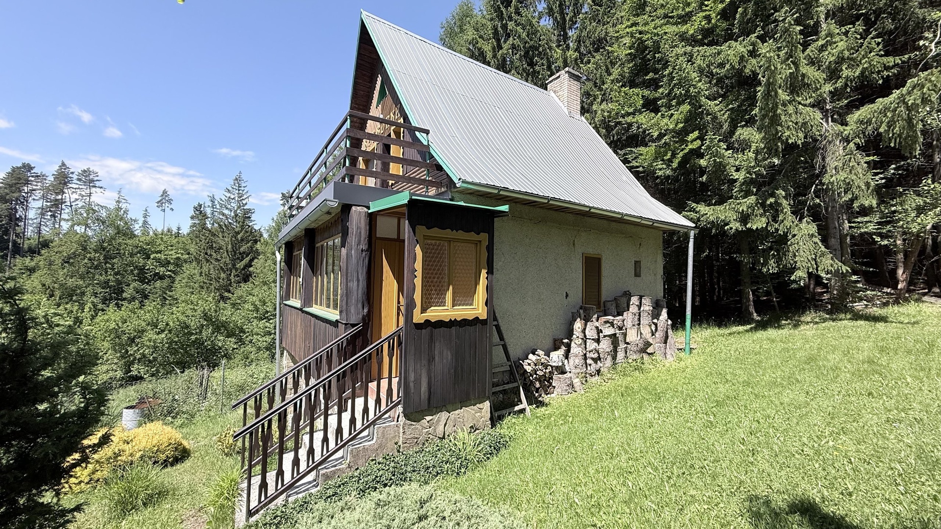 Prodej rekreační chaty 3+1, 139 m2, zahrada, terasa, garáž, Košařiška, Držková