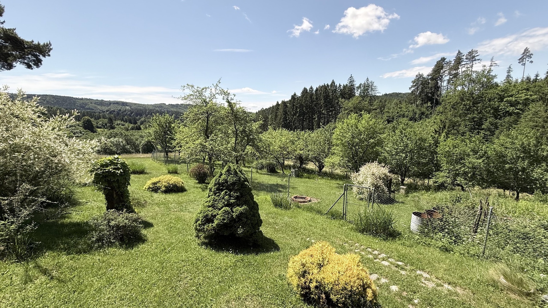 Prodej rekreační chaty 3+1, 139 m2, zahrada, terasa, garáž, Košařiška, Držková