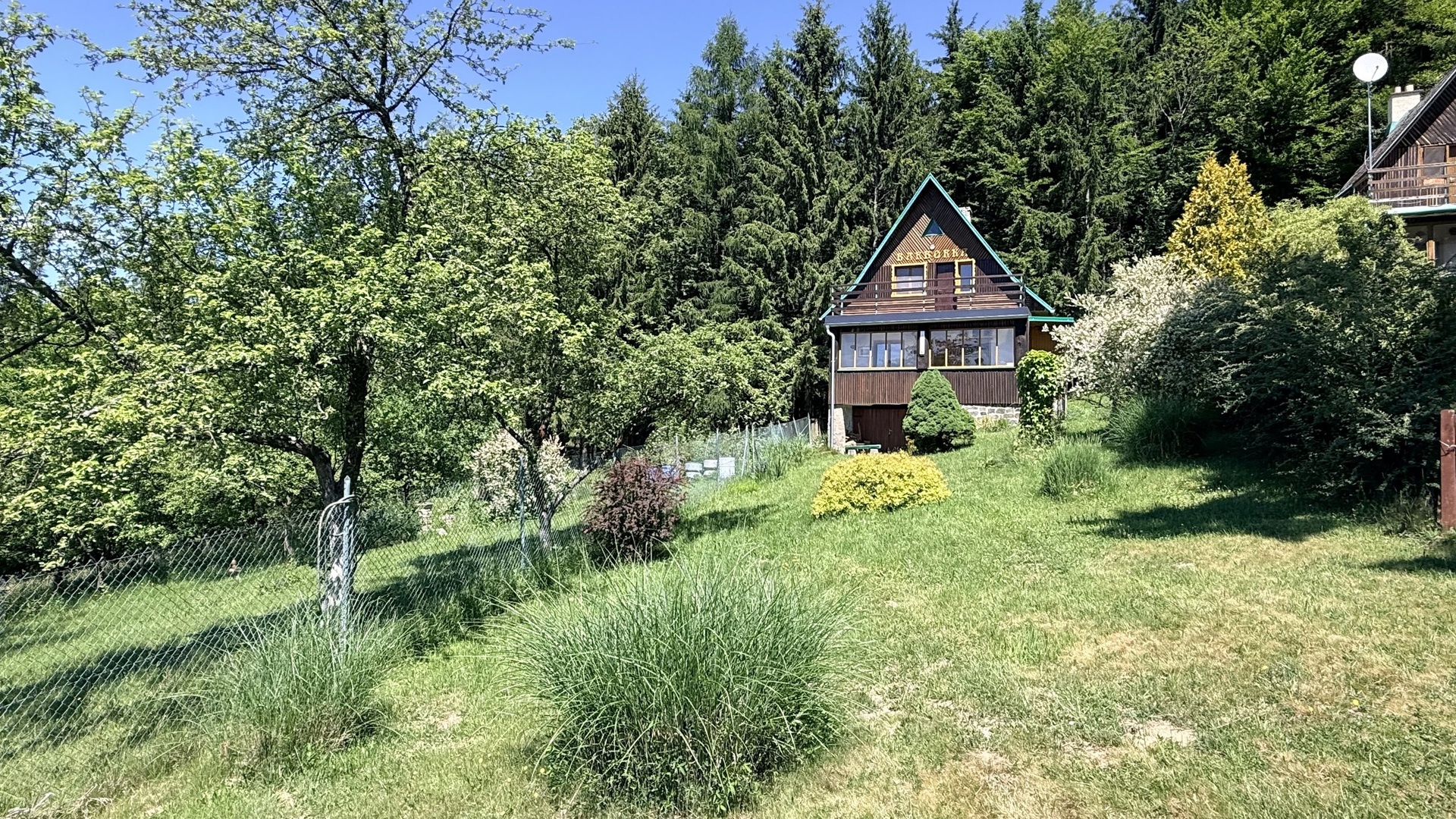 Prodej rekreační chaty 3+1, 139 m2, zahrada, terasa, garáž, Košařiška, Držková