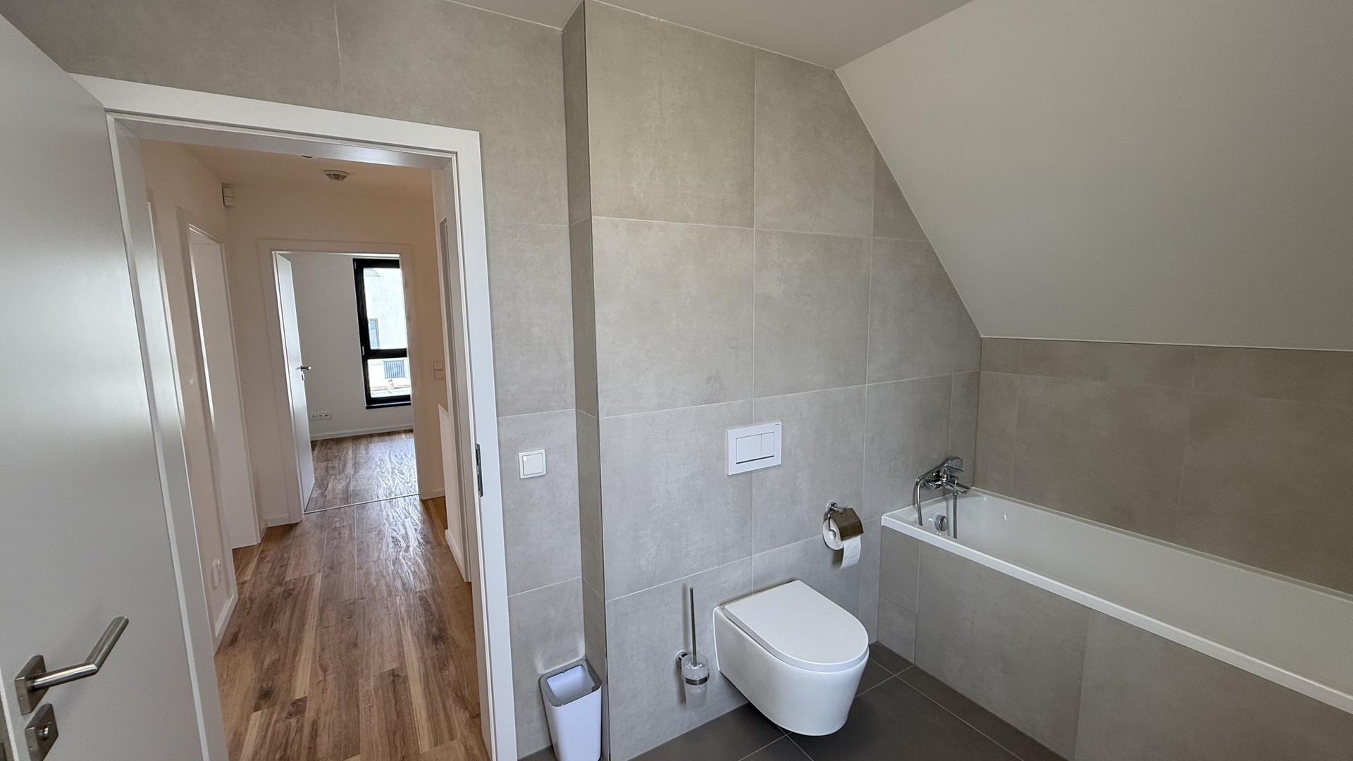 Prodej novostavby RD 5+kk,  184 m2, zahrada 719 m2, parkování, Panenské Břežany, Praha-východ