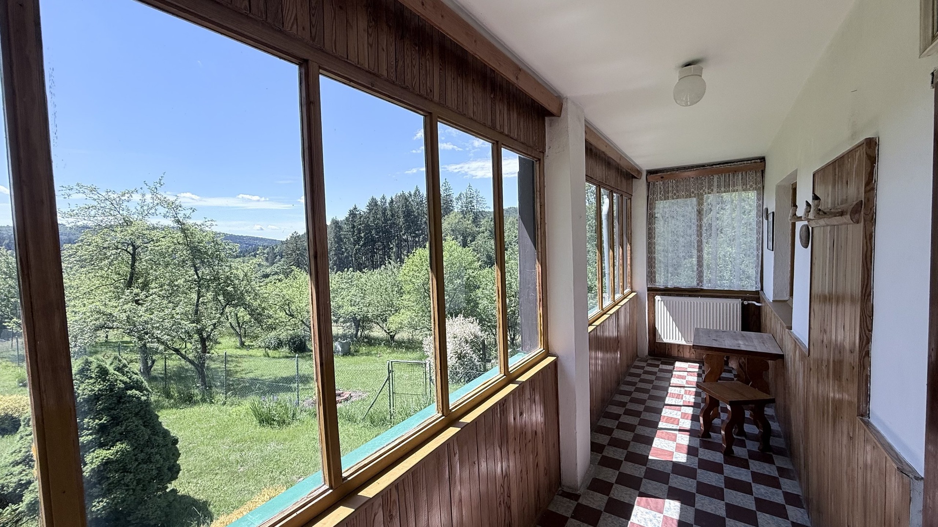 Prodej rekreační chaty 3+1, 139 m2, zahrada, terasa, garáž, Košařiška, Držková
