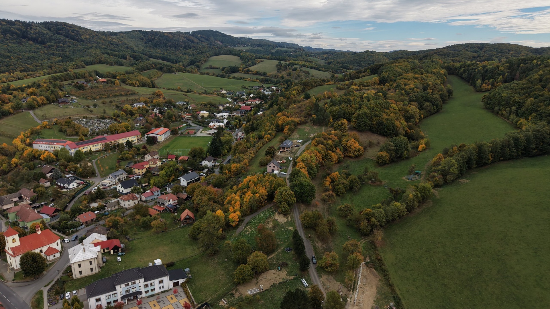 Eichner Prodej stavebního pozemku 750 m2, kompletně zasíťováno, Kašava, Hostýnské vrchy