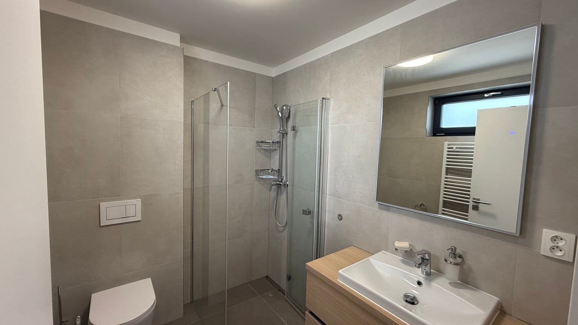 Prodej novostavby RD 5+kk, 184 m2, zahrada 719 m2, parkování, Panenské Břežany, Praha-východ