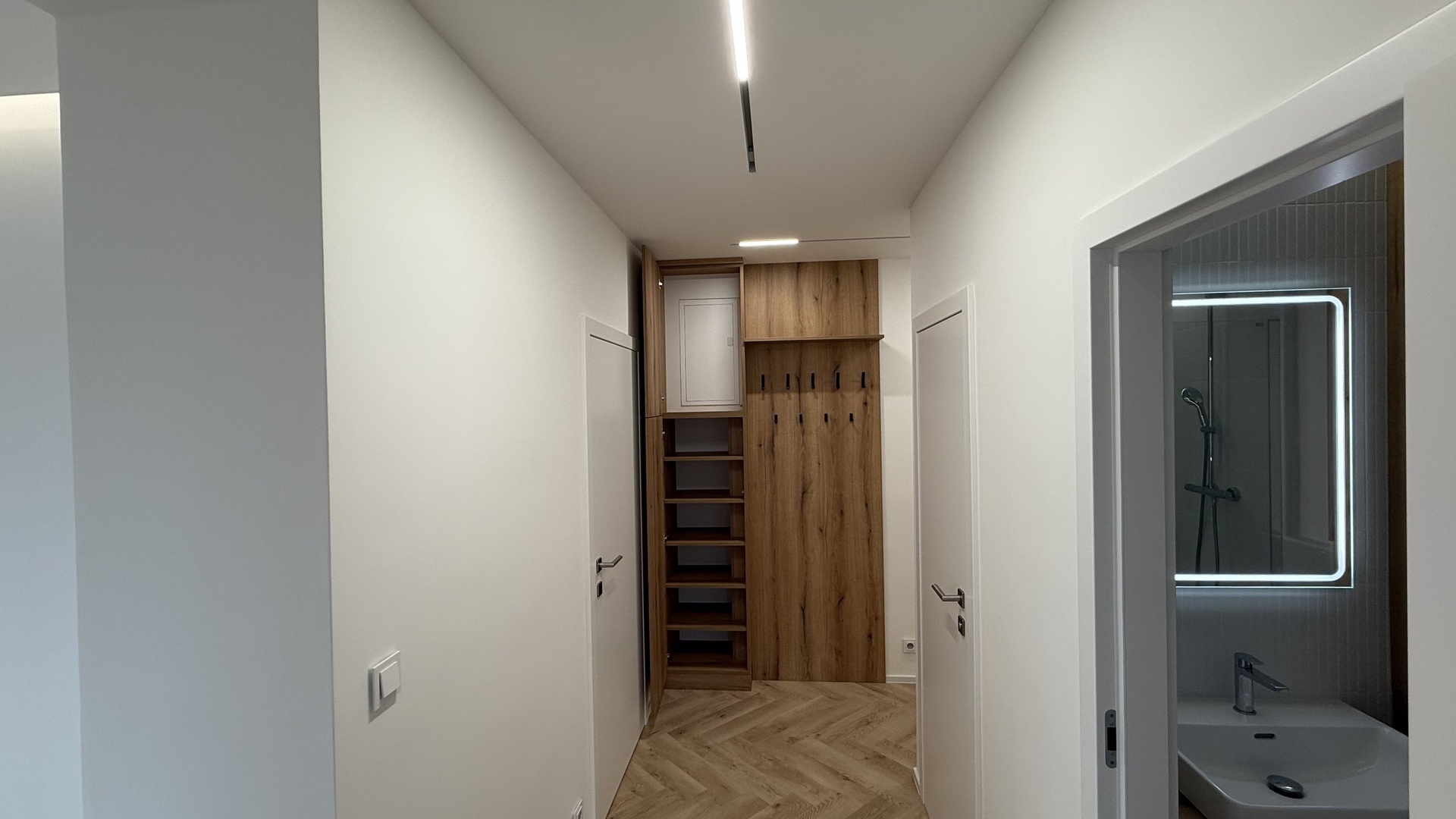 Pronájem novostavby bytu 2+1, 62 m2, balkón , sklep, parkování, Věžové domy, Zlín