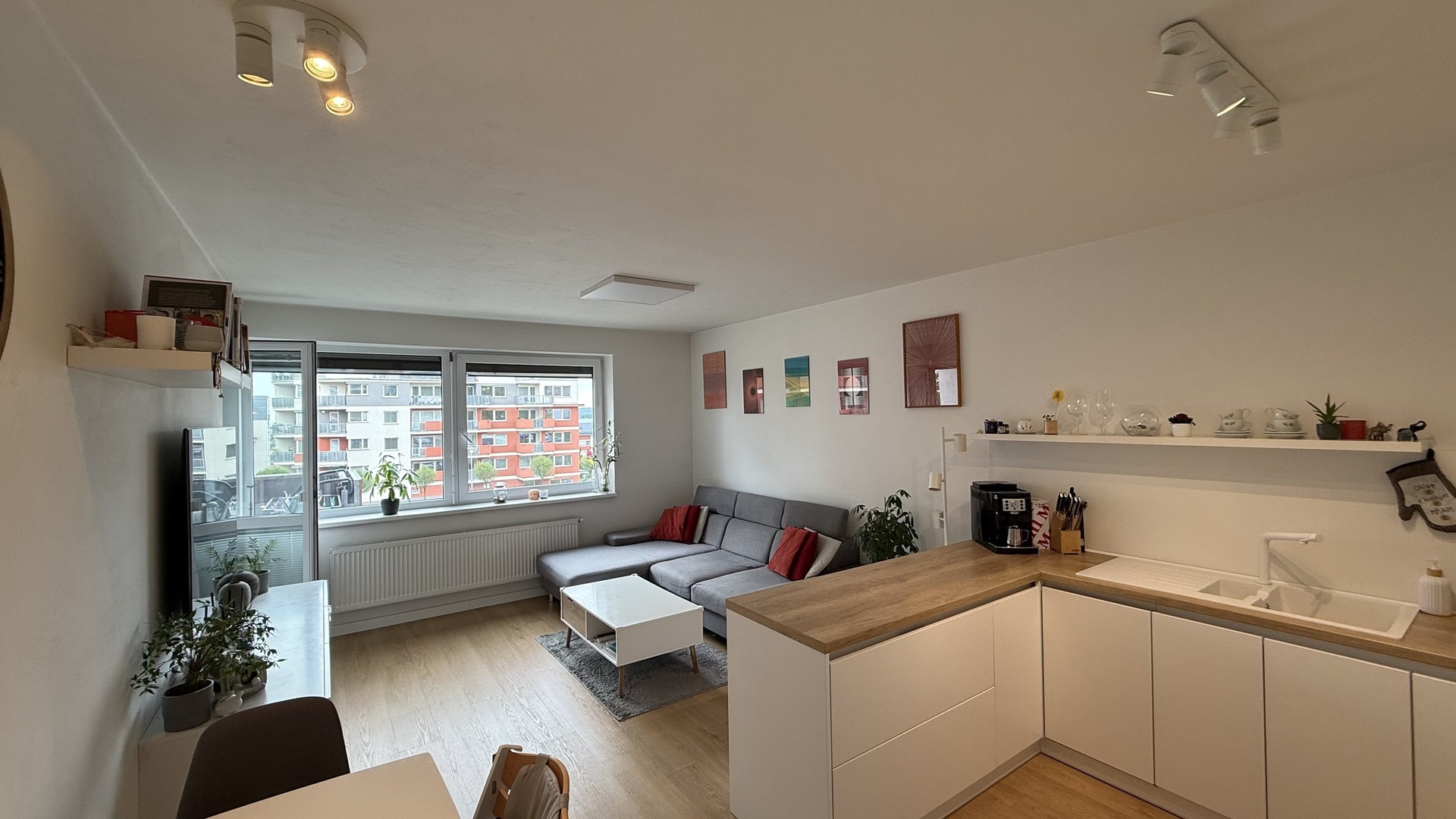 Prodej moderního zděného bytu 2+kk, 53 m2, lodžie, sklep, Zelinova, Zlín