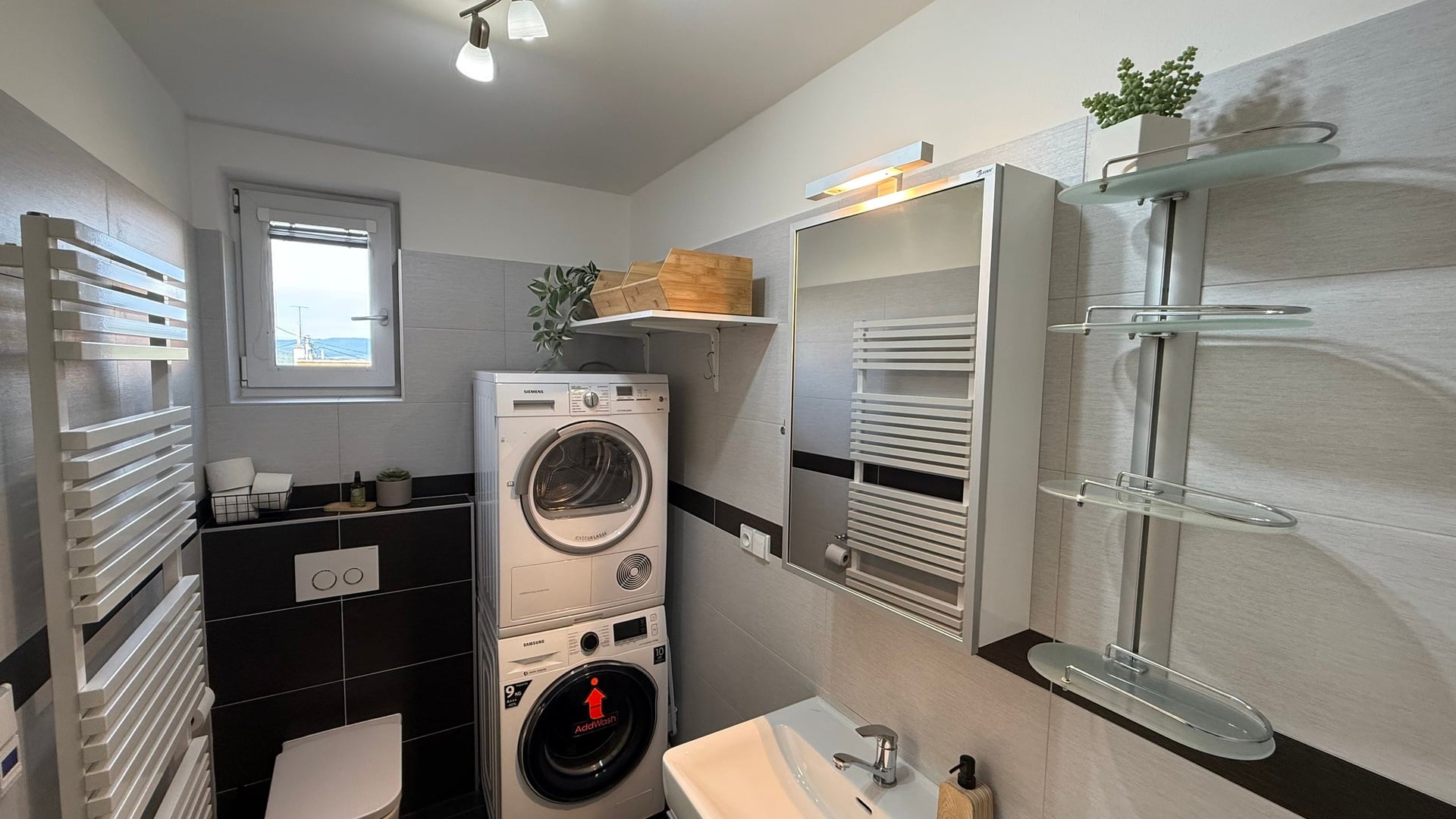 Prodej baťovského domku 4+kk, 109 m2, terasa, přístavba, sklep, parkovací stání, vlastní pozemek, Příkrá, Zlín