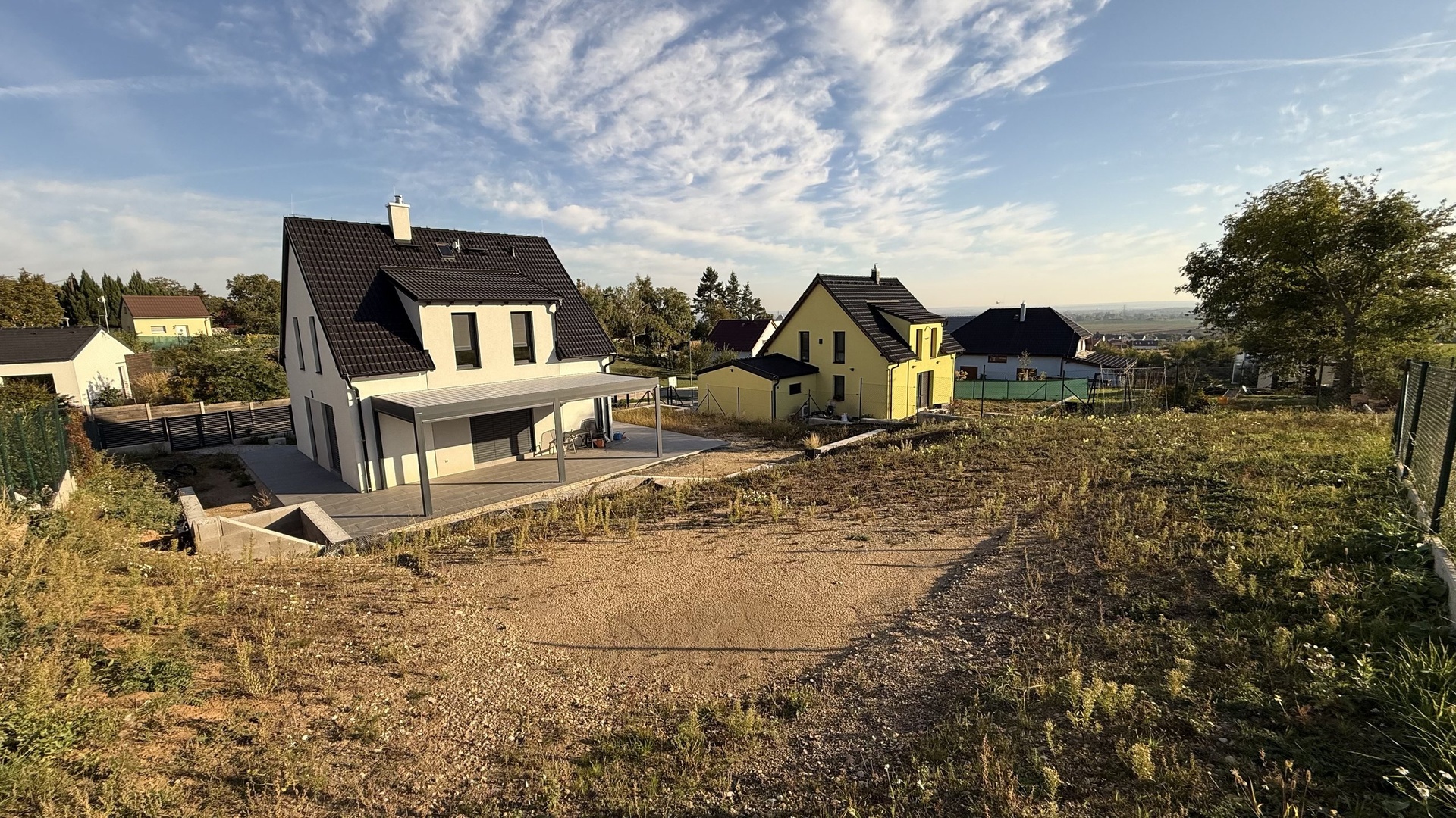 Prodej novostavby RD 5+kk,  124 m2, zahrada 719 m2, parkování, Panenské Břežany, Praha-východ