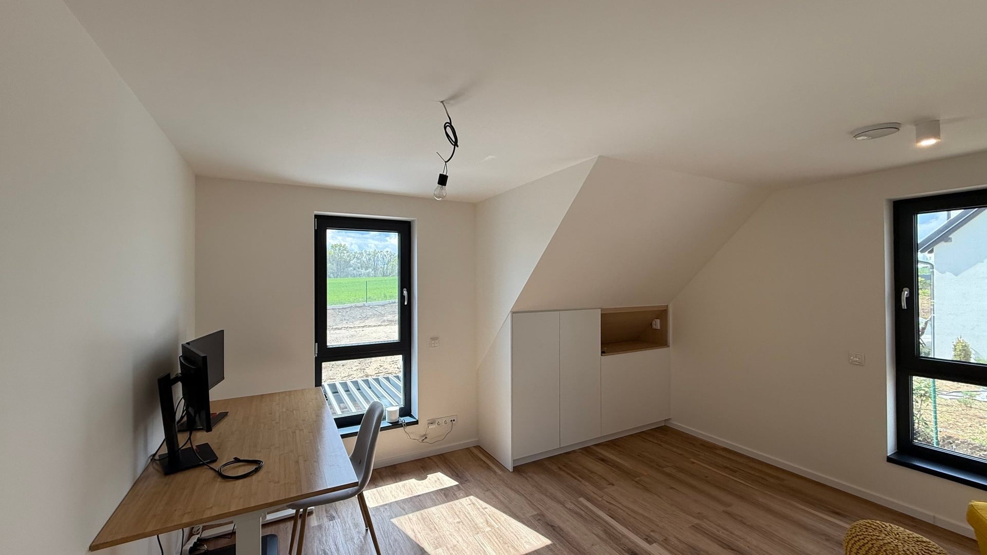 Prodej novostavby RD 5+kk,  184 m2, zahrada 719 m2, parkování, Panenské Břežany, Praha-východ