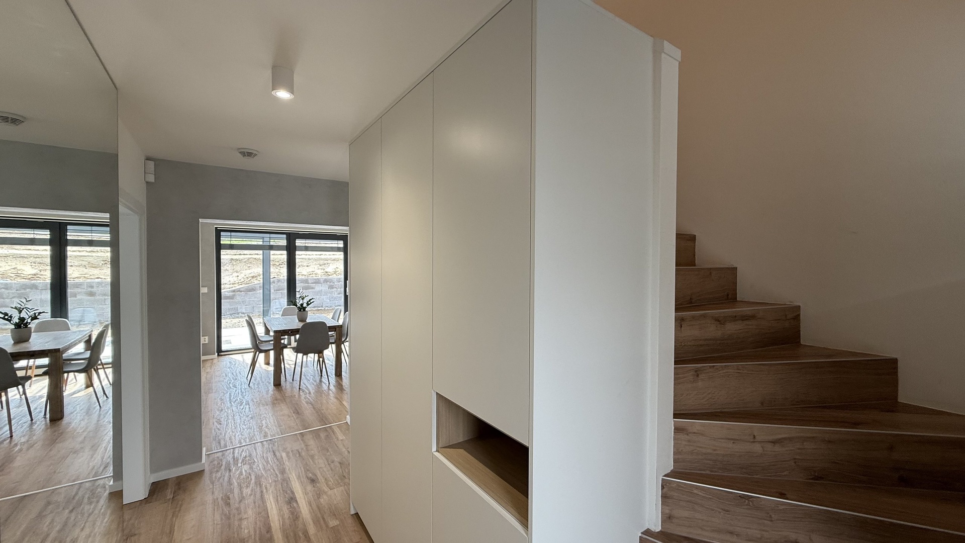 Prodej novostavby RD 5+kk,  124 m2, zahrada 719 m2, parkování, Panenské Břežany, Praha-východ