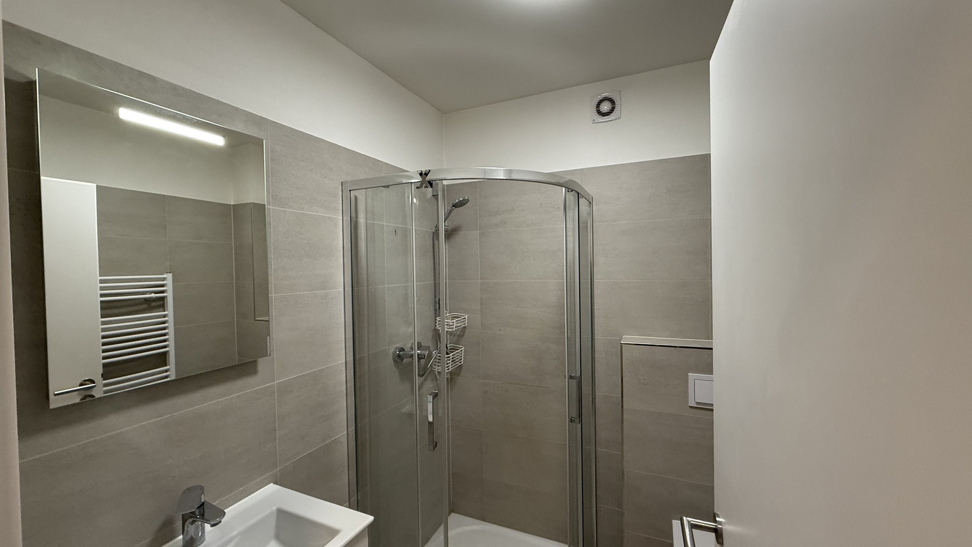 Pronájem bytu 2+kk, 30 m2, sklep, balkón, parkovací místo, Hřebíčkova, Zlín - Malenovice