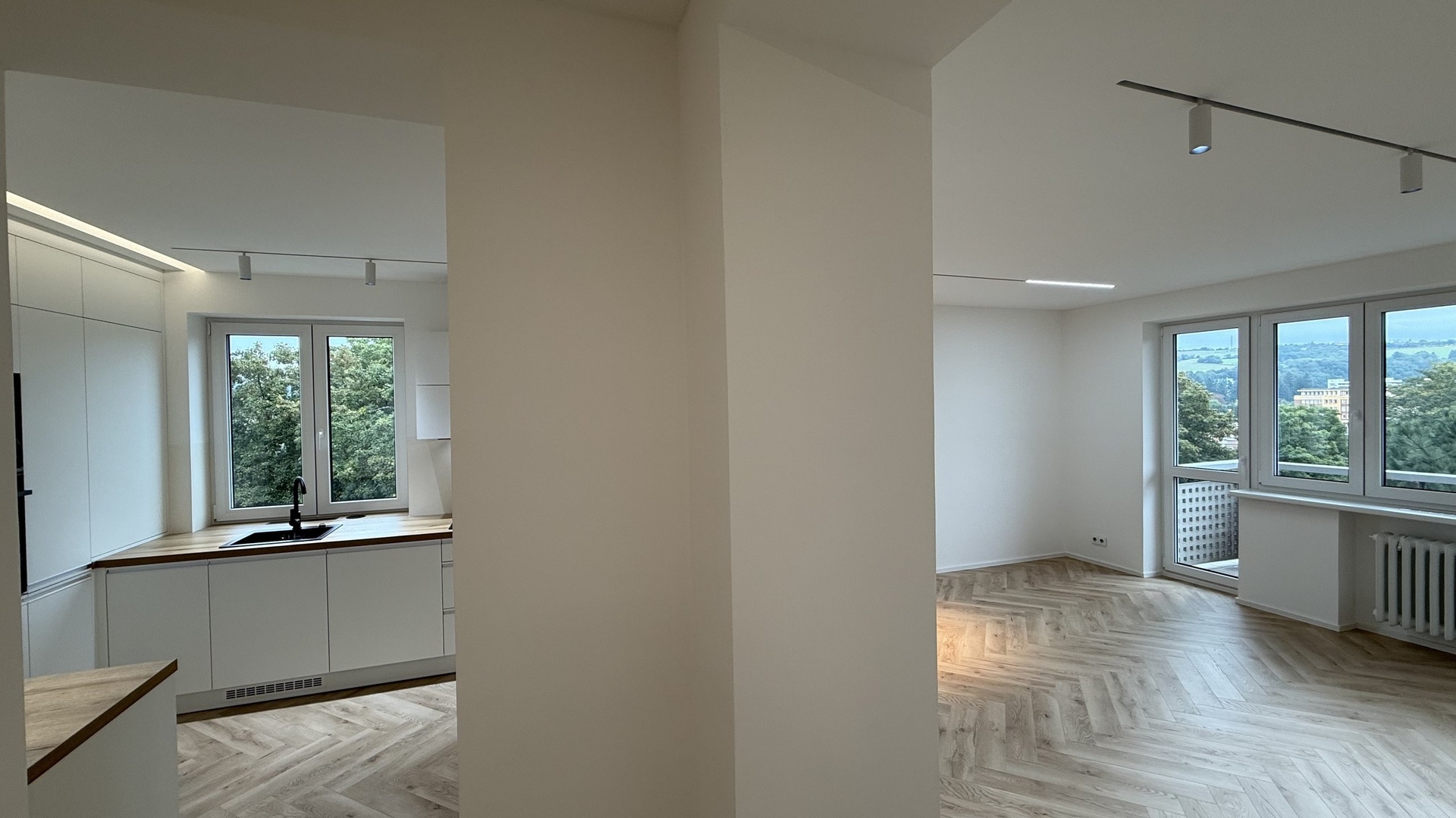 Pronájem novostavby bytu 2+1, 62 m2, balkón , sklep, parkování, Věžové domy, Zlín