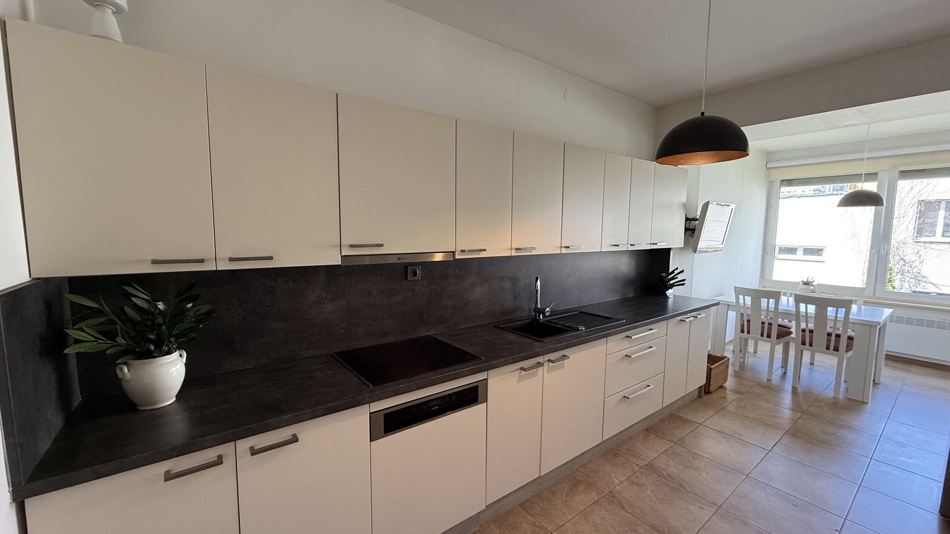 Prodej RD 6+2, 376 m2, zahrada, terasa, sklep, parkování, Lorencova, Zlín