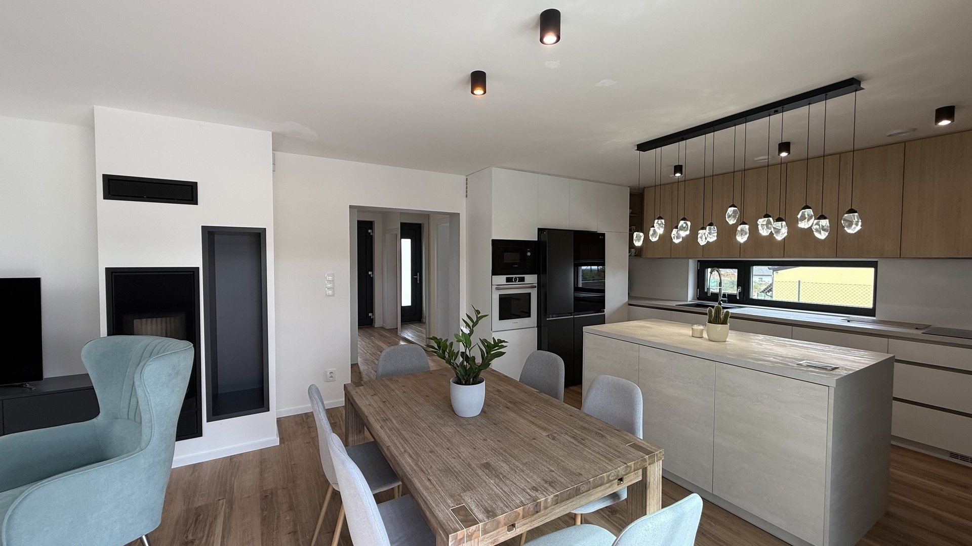 Prodej novostavby RD 5+kk, 184 m2, zahrada 719 m2, parkování, Panenské Břežany, Praha-východ