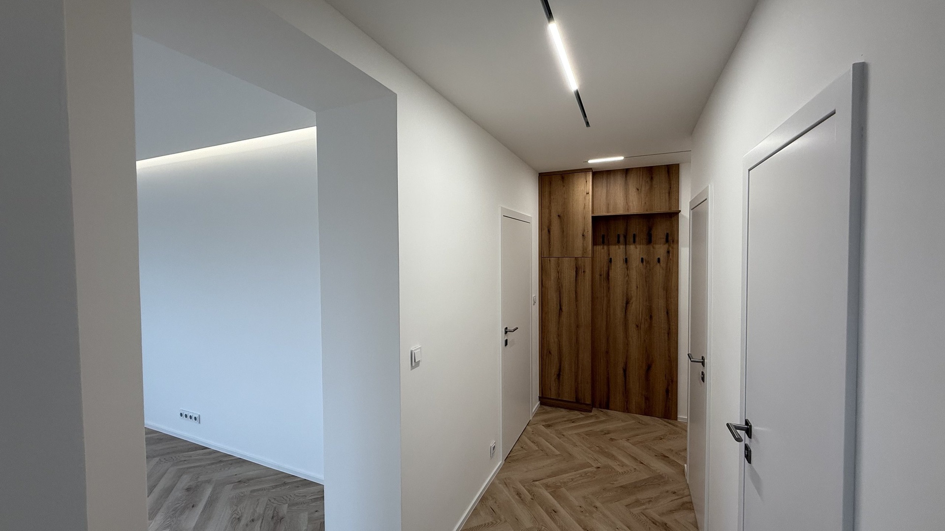 Pronájem novostavby bytu 2+1, 62 m2, balkón , sklep, parkování, Věžové domy, Zlín