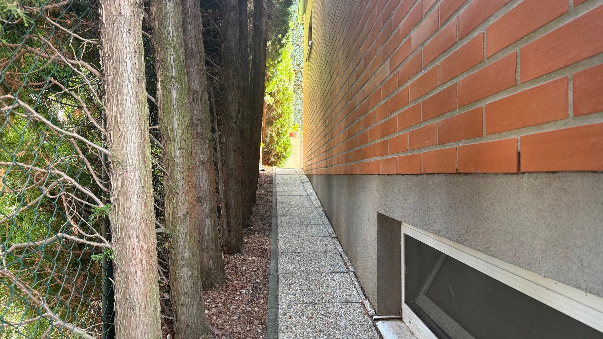 Prodej baťovského domku 4+kk, 109 m2, terasa, přístavba, sklep, parkovací stání, vlastní pozemek, Příkrá, Zlín