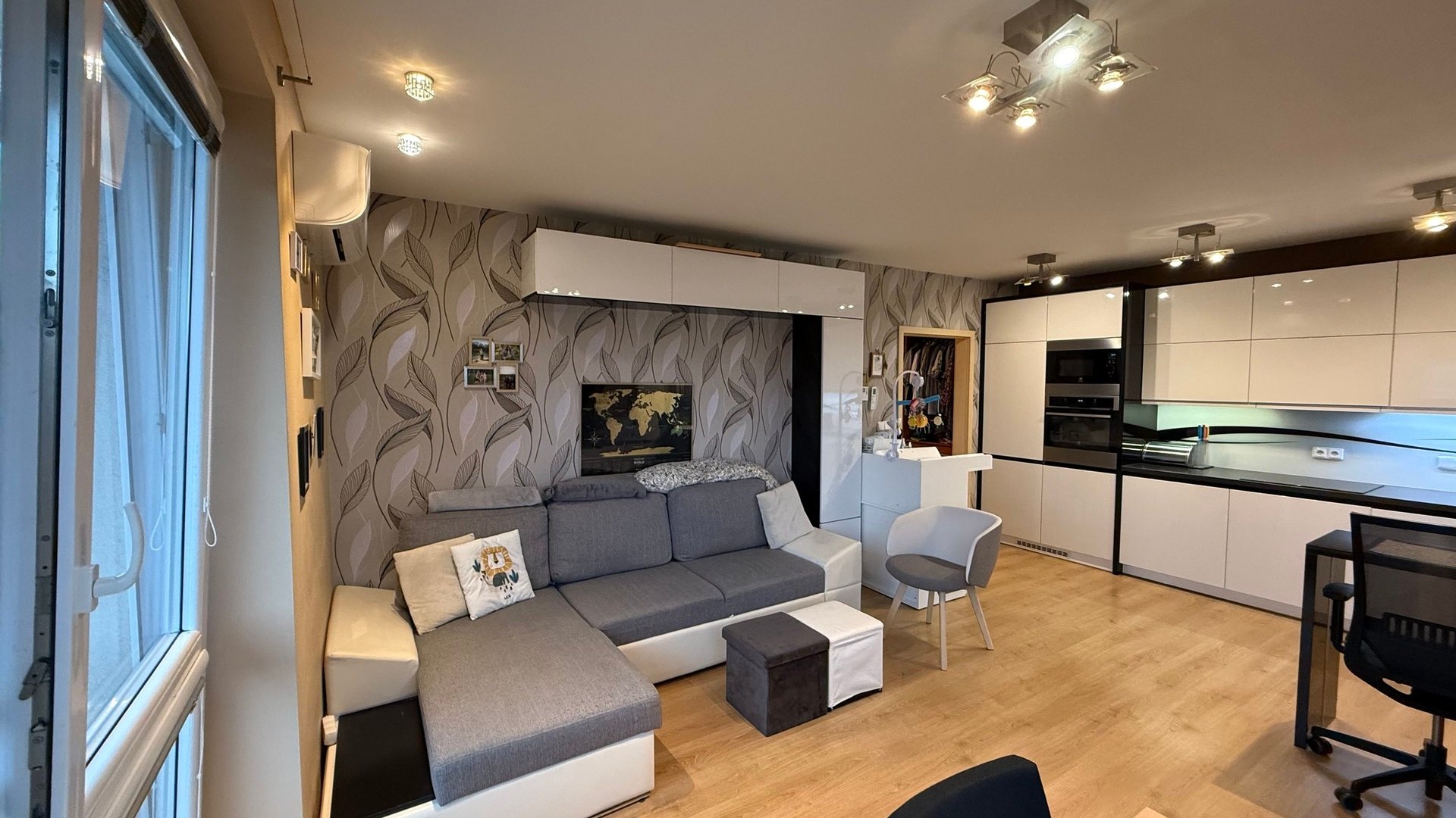 Eichner Prodej bytu 2+kk, 53 m2, klimatizace, terasa, sklep, garážové stání, Zelinova, Zlín
