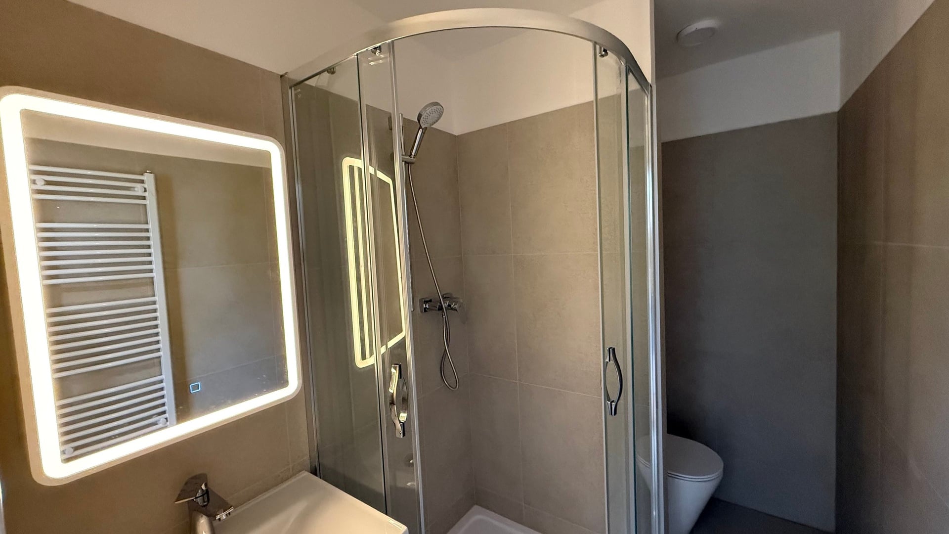 Pronájem zrekonstruovaného bytu 2+1, 56 m2, lodžie, sklep, Kúty, Zlín