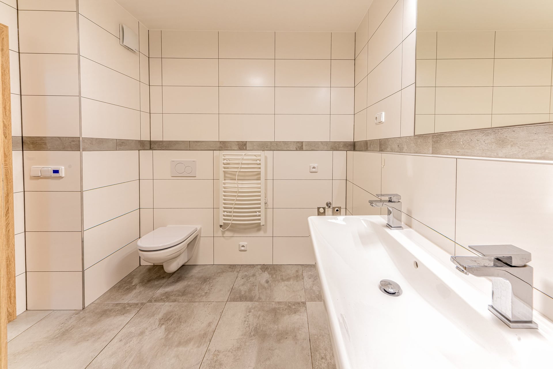 Pronájem RD 6+2, 234 m2, zahrada, terasa, lodžie, garáž, parkování, Pod Stráněmi, Zlín