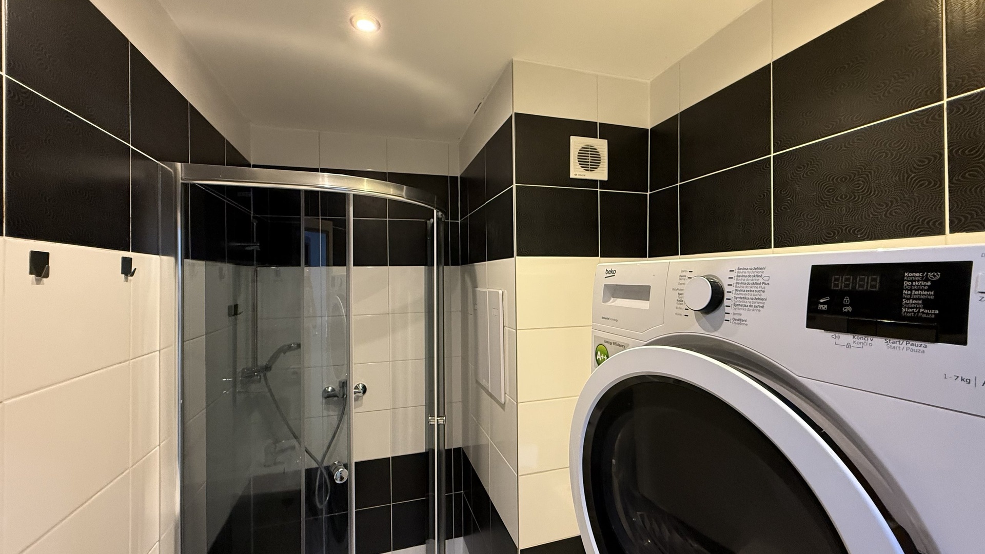 Pronájem bytu 1+kk, 32 m2, balkón, sklep, Družstevní, Zlín