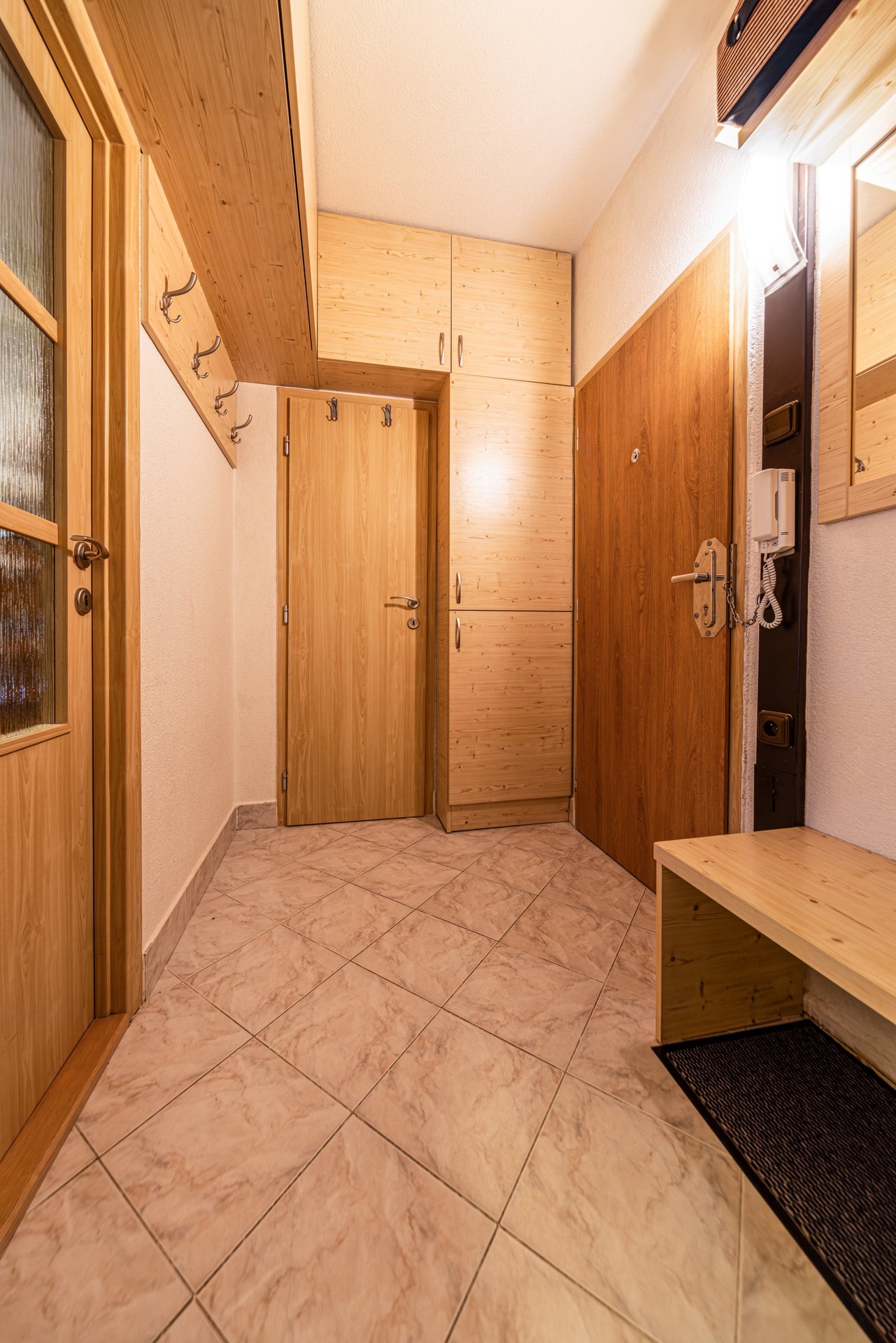 Prodej bytu 3+1, 70 m2, 1.NP, lodžie, sklep, Moravská, Jížní Svahy, Zlín