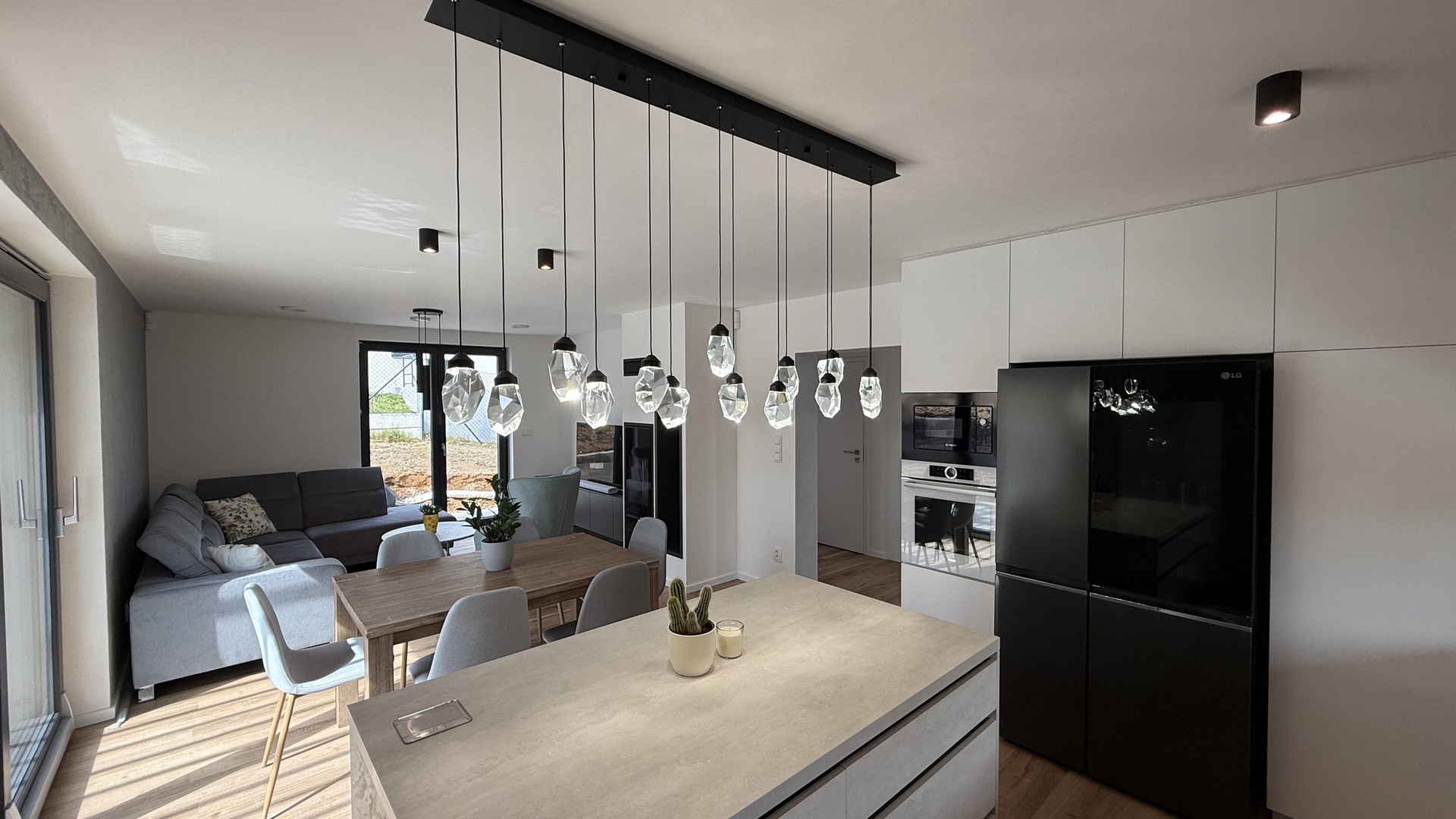 Prodej novostavby RD 5+kk,  184 m2, zahrada 719 m2, parkování, Panenské Břežany, Praha-východ