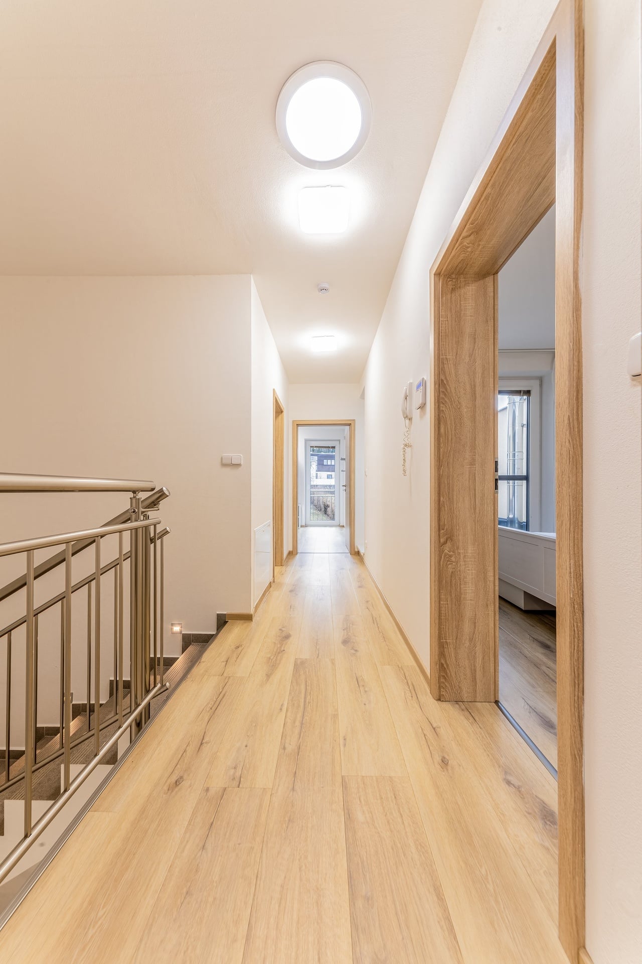 Pronájem RD 6+2, 234 m2, zahrada, terasa, lodžie, garáž, parkování, Pod Stráněmi, Zlín