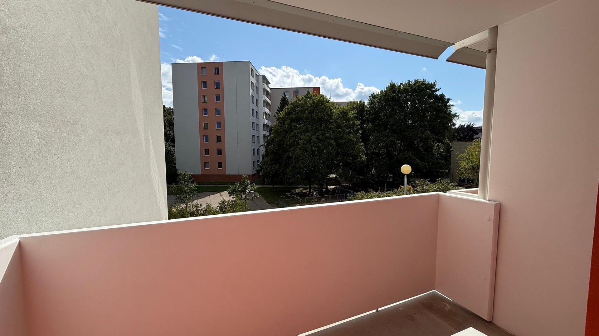 Pronájem zrekonstruovaného bytu 2+1, 56 m2, lodžie, sklep, Kúty, Zlín