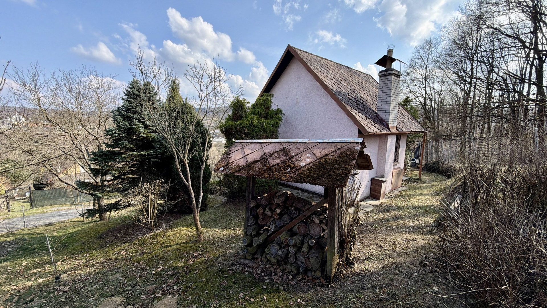 Prodej chaty 3+kk, 57 m², balkon, sklep, pergola, zahrada, Březnice u Zlína