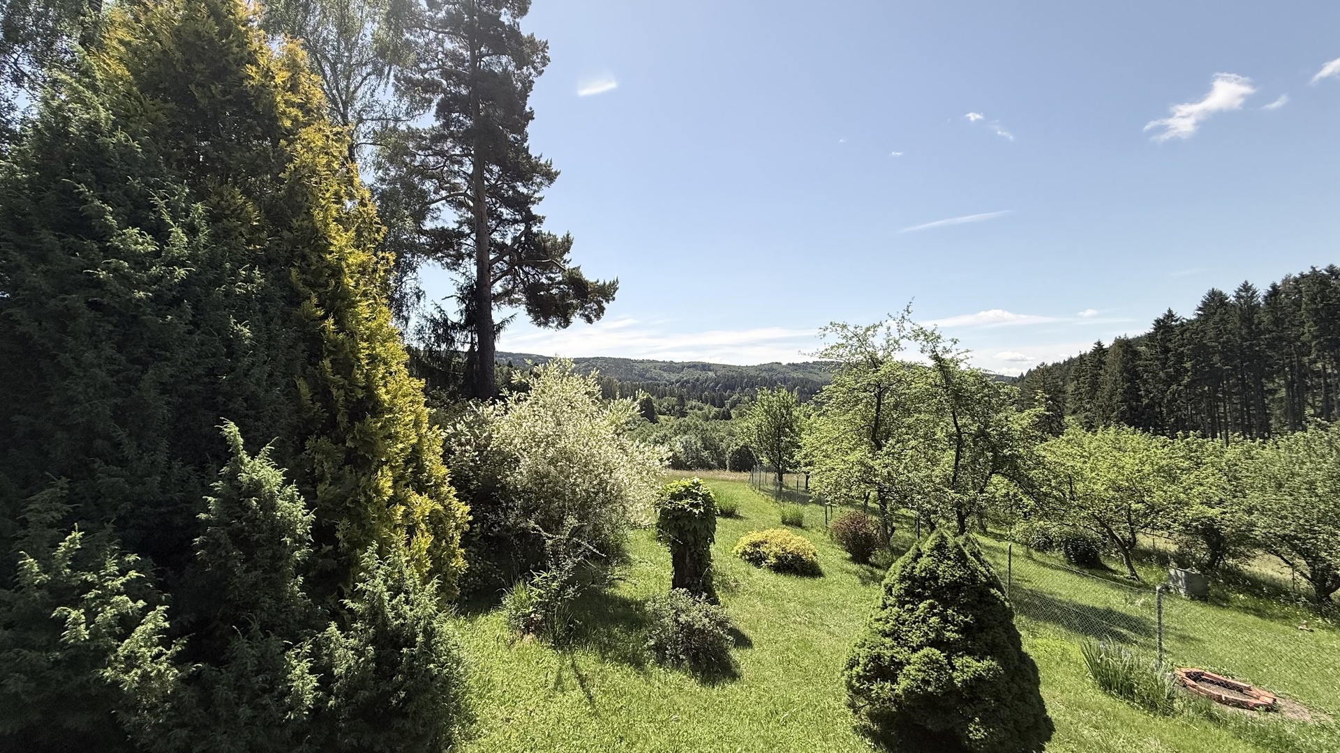 Prodej rekreační chaty 3+1, 139 m2, zahrada, terasa, garáž, Košařiška, Držková