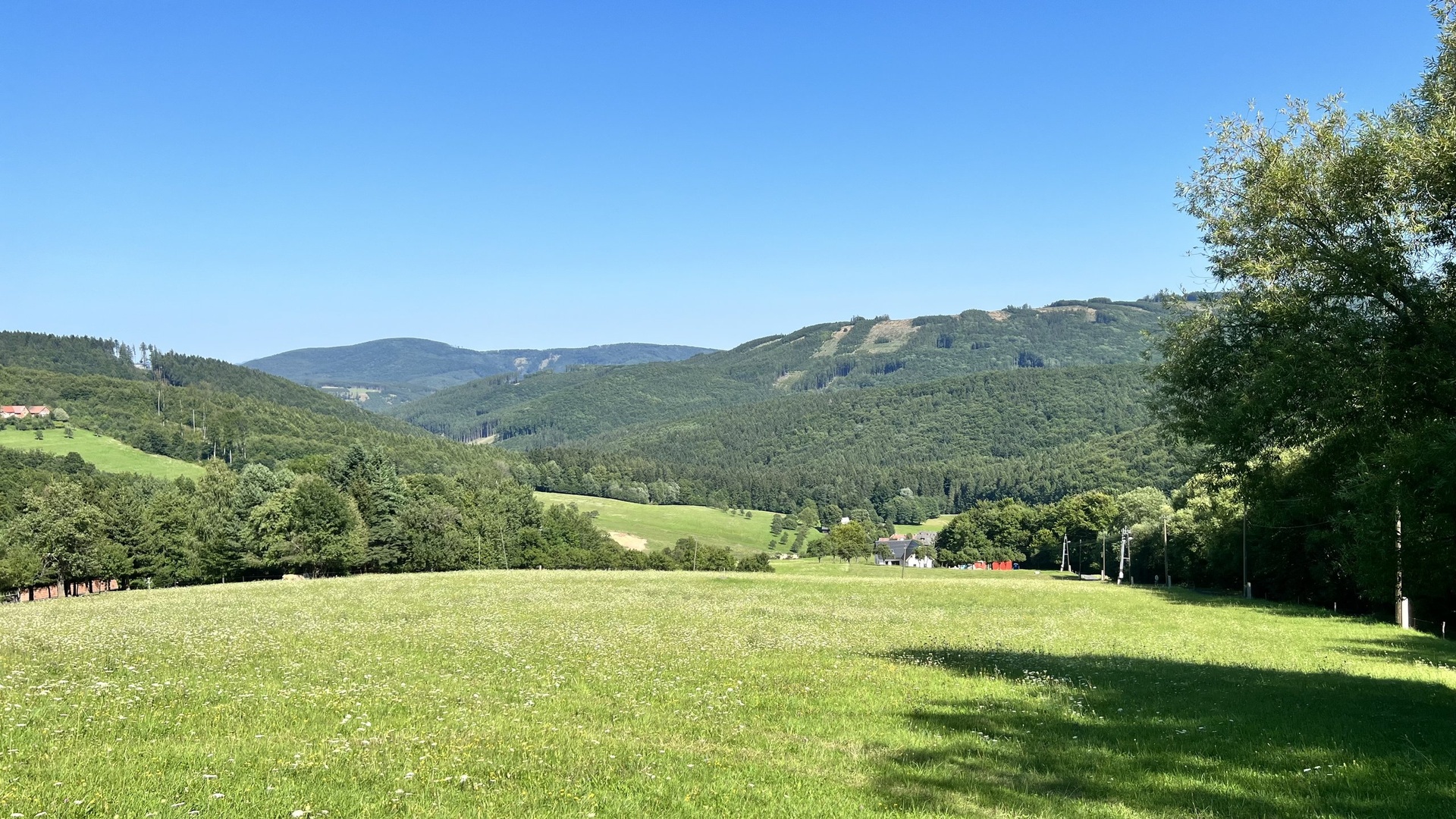 Eichner Prodej stavebního pozemku 5 950 m2, pastviny, lokalita Chmelinec, Vyškovec, Bílé Karpaty