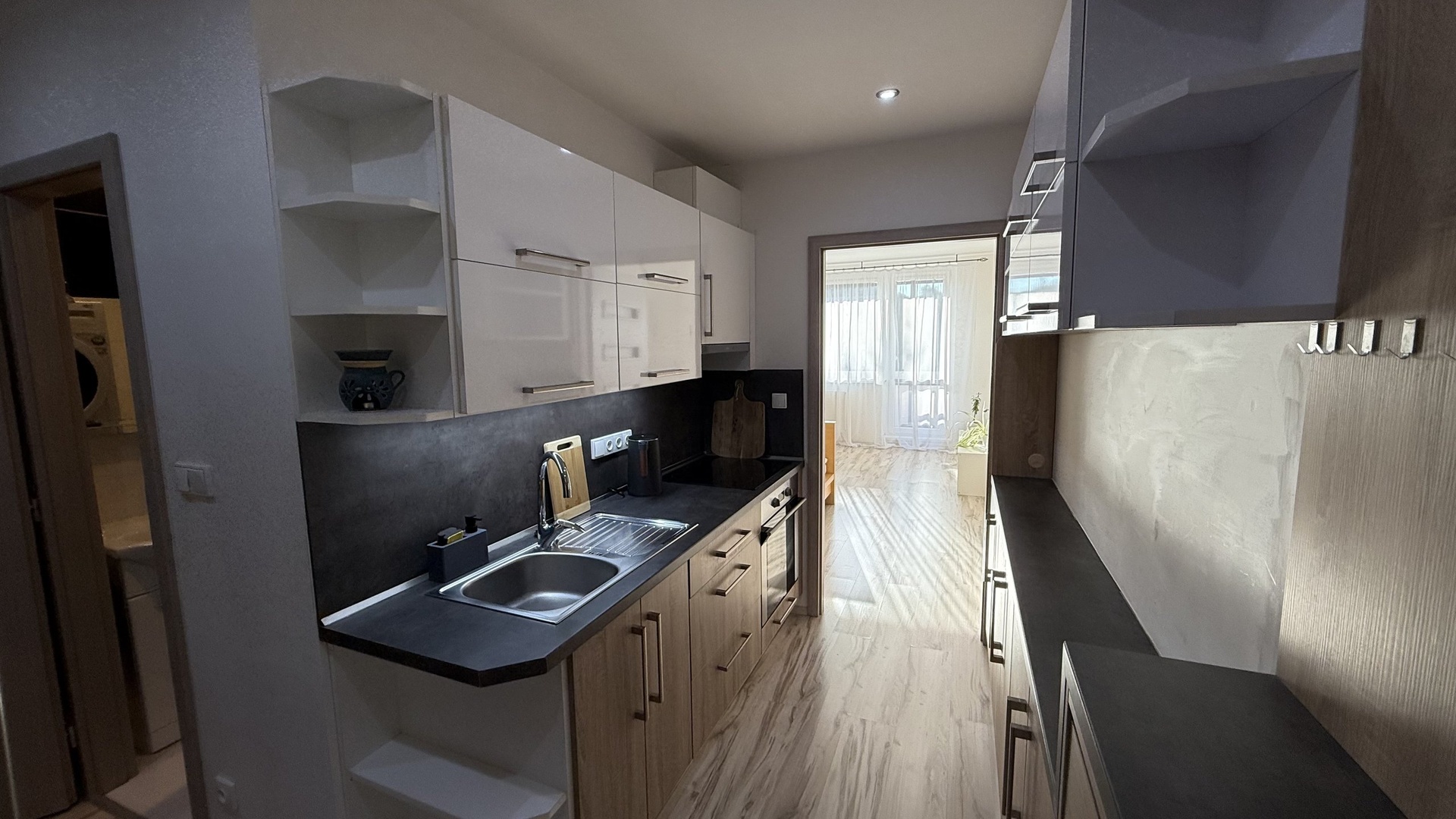 Pronájem bytu 1+kk, 32 m2, balkón, sklep, Družstevní, Zlín