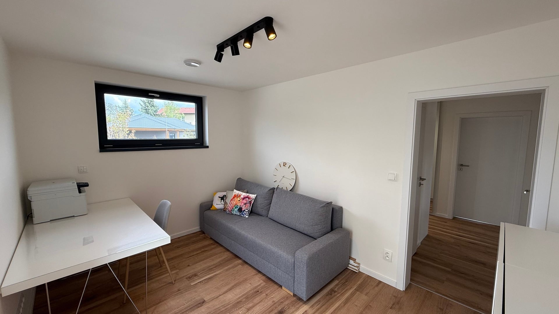 Prodej novostavby RD 5+kk,  184 m2, zahrada 719 m2, parkování, Panenské Břežany, Praha-východ