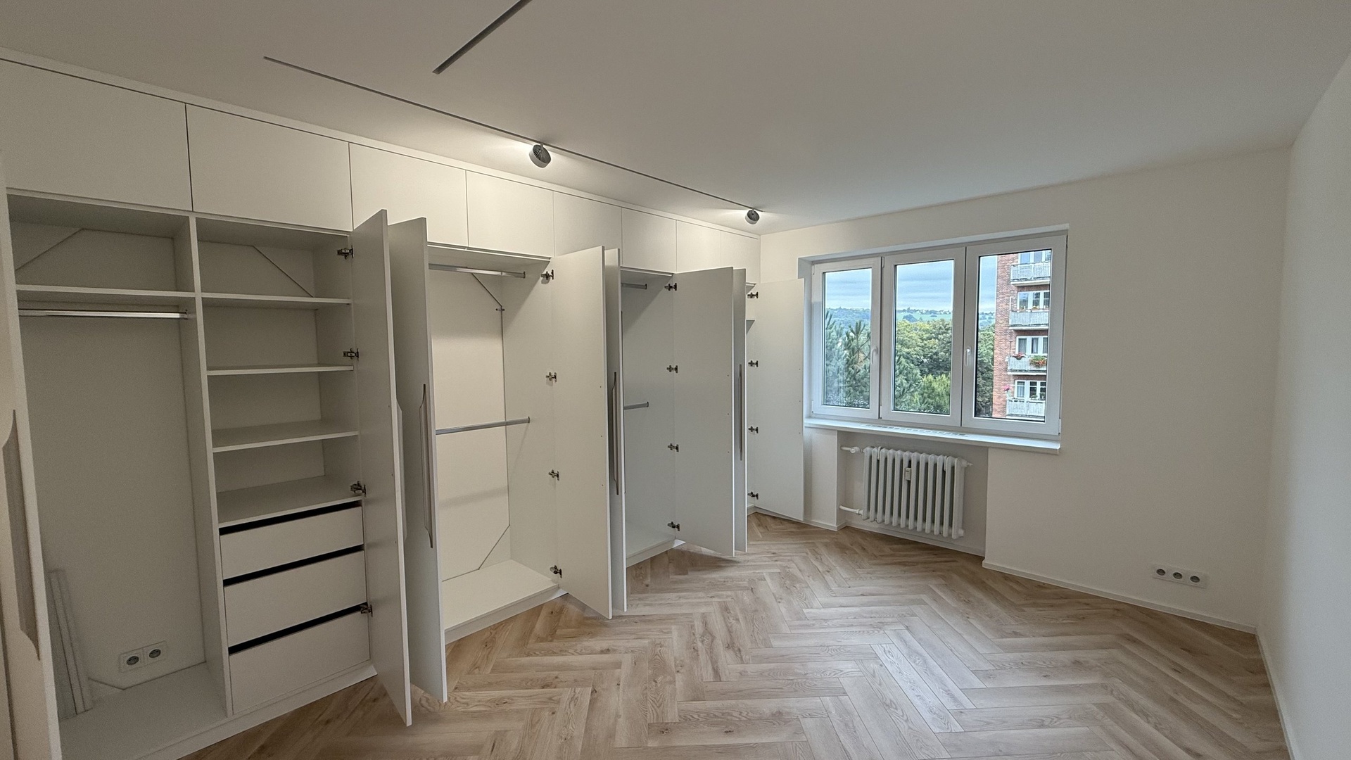 Pronájem novostavby bytu 2+1, 62 m2, balkón , sklep, parkování, Věžové domy, Zlín