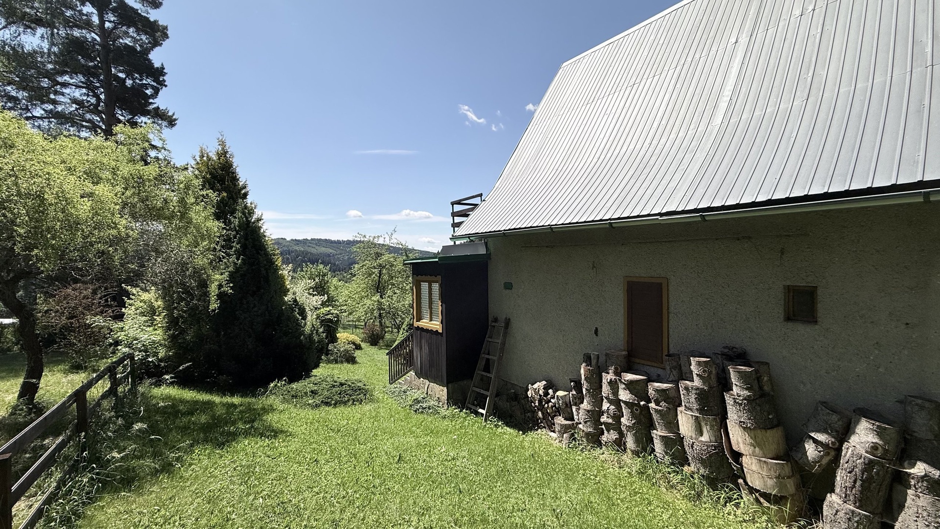 Prodej rekreační chaty 3+1, 139 m2, zahrada, terasa, garáž, Košařiška, Držková