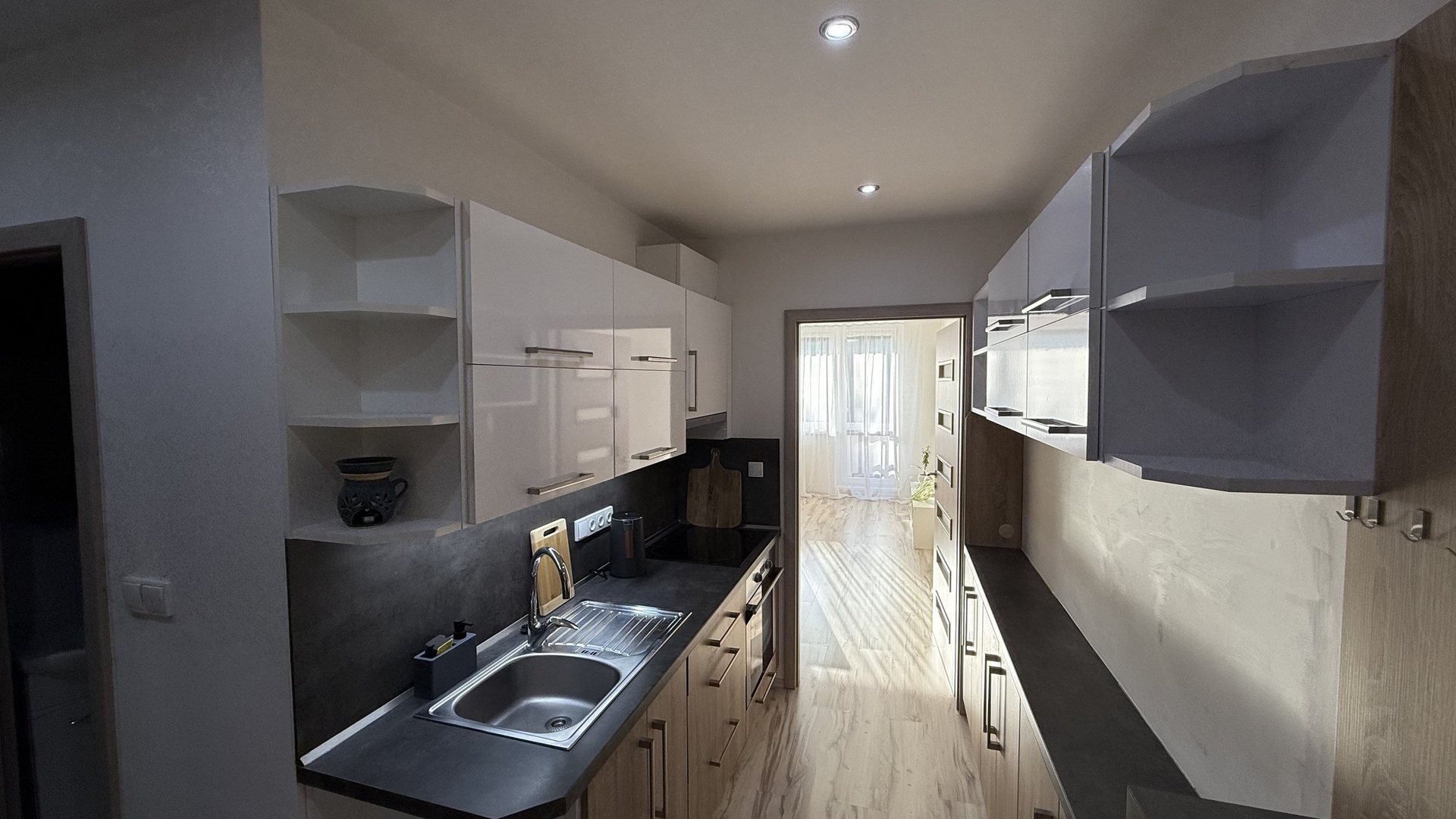 Pronájem bytu 1+kk, 32 m2, balkón, sklep, Družstevní, Zlín