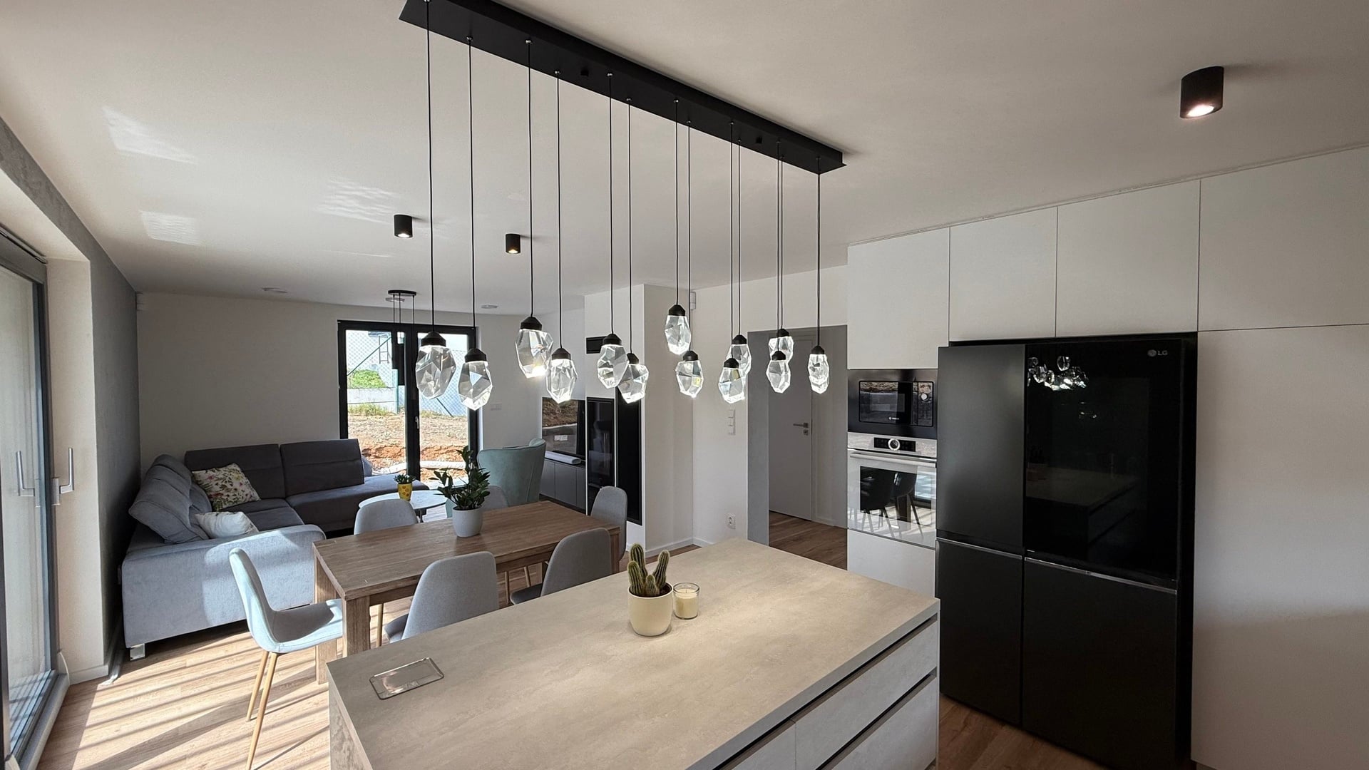 Prodej novostavby RD 5+kk,  184 m2, zahrada 719 m2, parkování, Panenské Břežany, Praha-východ